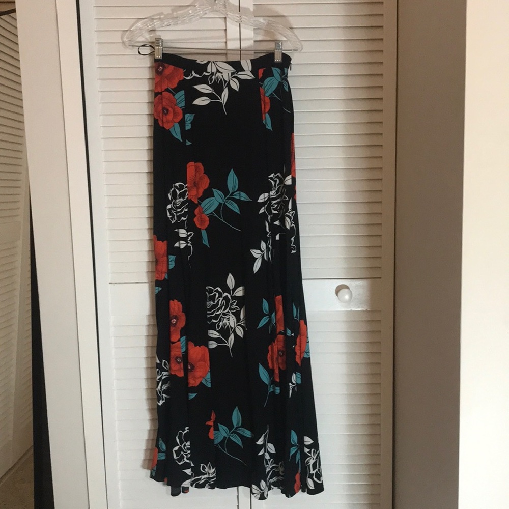 NWT Forever 21 High Waisted Skirt size S